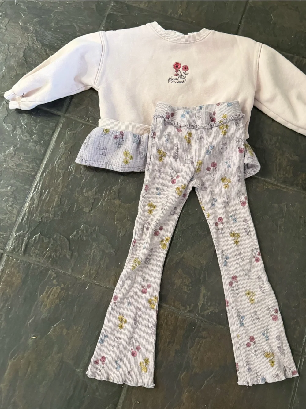 Zara Girls Floral Ruffle Sweatshirt & Ribbed Floral Leggings Set Size 6